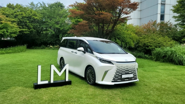 렉서스 MPV LM500h. 사진=정백현 기자