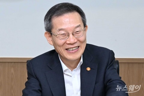 이종호 과기부 장관 &quot;자율주행 AI 성능과 안전성 향상 기대할 수 있게 돼&quot;