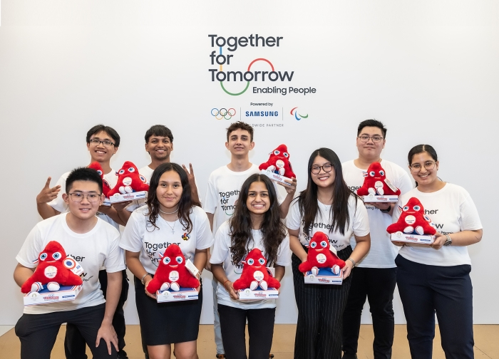 'Together for Tomorrow, Enabling People' 디지털 커뮤니티 홍보대사 '삼성 솔브포투모로우' 대표팀 단체 사진. 사진=삼성전자 제공