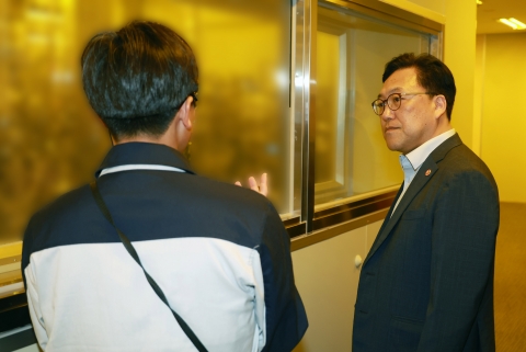 김병환 &quot;첨단산업 경쟁력에 경제 미래···금융권 총력지원&quot;