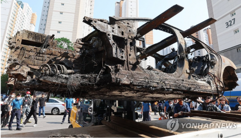 벤츠, 인천 전기차 화재 피해 주민에 45억원 지원