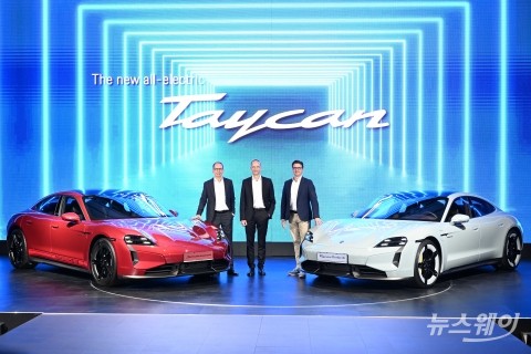 글로벌서 부진했던 포르쉐 전기차, 한국에선 통했다 왜?