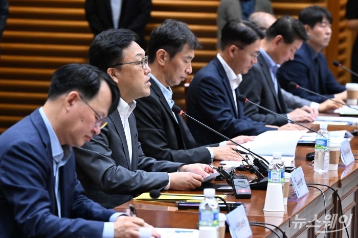 김병환 금융위원장이 23일 오전 서울 중구 농협은행 본점에서 열린 여신거래 안심차단 시행 간담회에서 모두발언을 하고 있다. 사진=강민석 기자 kms@newsway.co.kr
