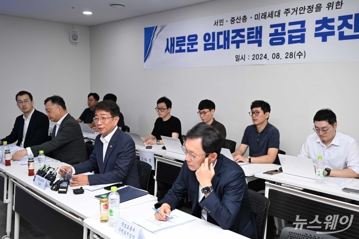 박상우 국토교통부 장관이 28일 오전 서울 용산구 베르디움 프렌즈에서 열린 새로운 임대주택 공급 추진 간담회에서 모두발언을 하고 있다. 사진=강민석 기자 kms@newsway.co.kr