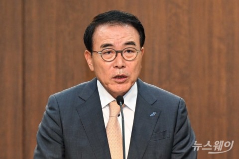 축사 밝히는 조용병 은행연합회장