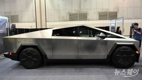 美 '테러 의심' 연쇄 車 사고···피로 얼룩진 새해