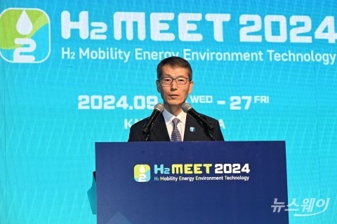 개회사 전하는 강남훈 H2 MEET 조직위원장