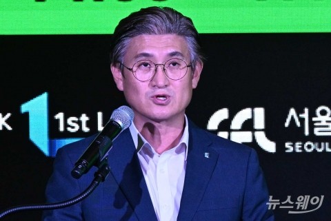 서울핀테크랩 데모데이 With IBK기업은행 축사 전하는 박일규 부행장