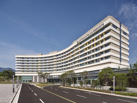 롯데호텔앤리조트 김해 개관···&quot;경남권 내 첫 가족형 호텔&quot;