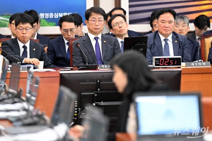 박상우 국토교통부 장관이 24일 오전 서울 여의도 국회 국토교통위원회에서 열린 국토교통부·행정중심복합도시건설청·새만금개발청 등에 대한 2024년도 종합국정감사에 출석해 자리하고 있다. 사진=강민석 기자 kms@newsway.co.kr