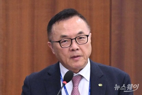 산자위 종합국감 질의 답변하는 황주호 한국수력원자력 사장