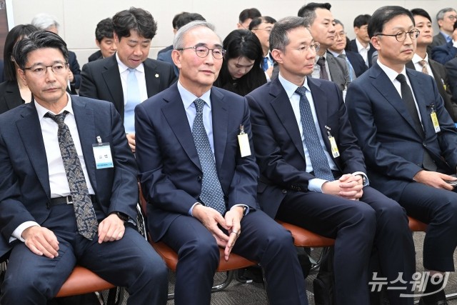 과방위 종합국감 증인 출석한 임봉호·김영섭·김경훈·윤태양