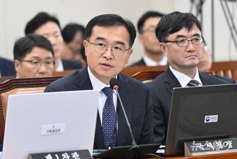 기재위 종합국감 질의 답변하는 강민수 국세청장