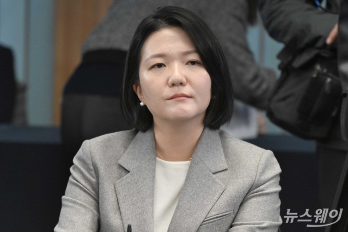 최수연 네이버 대표가 6일 오전 서울 중구 한국프레스센터에서 열린 '플랫폼사 CEO 간담회'에 참석해 자리하고 있다. 사진=강민석 기자 kms@newsway.co.kr