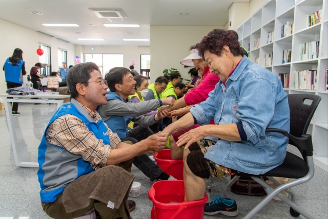 광양제철소, 광양 섬거·신시마을서 연합봉사 실시