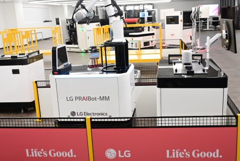&quot;자율주행 로봇에 가상공간까지&quot;···LG전자, '이음5G 기술' 첫 선