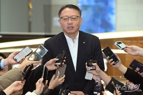 정진완 차기 우리은행장 후보 &quot;업무중심에서 고객중심으로&quot;···조직쇄신 약속
