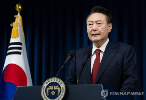  윤 대통령 &quot;탄핵하든 수사든 당당히 맞설 것&quot;···하야 거부