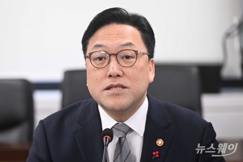김병환 &quot;자영업자 카드수수료 경감 방안 이번주 발표&quot;