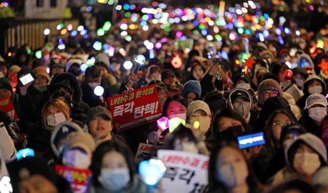 윤석열 탄핵 집회에 롱패딩 신드롬 되풀이 기대