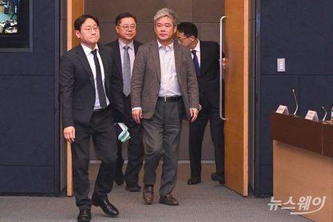 '트럼프 2기' 물류시장 세미나 들어서는 박일준·신영수