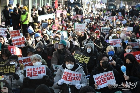 소상공인 &quot;연말 매장 찾아달라&quot;···경제 살리기 호소