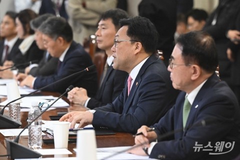 소상공인 3년간 2.1조원 금융 지원···&quot;경제 전반 부채 리스크 감소&quot;(종합)