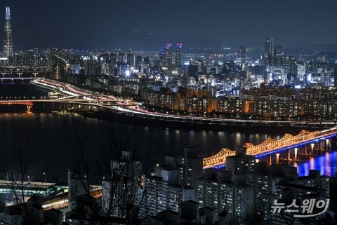 아듀2024, 희망 불빛 가득한 2025 을사년 맞이하자