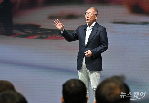 판 깔린 '산업협력'의 장···정의선 회장, 글로벌 협력 '빅무브' 시선집중