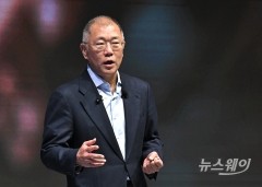 "필요하면 경쟁자와도"···'일본行' 정의선 회장, 한·미·일 '삼각협력' 모색
