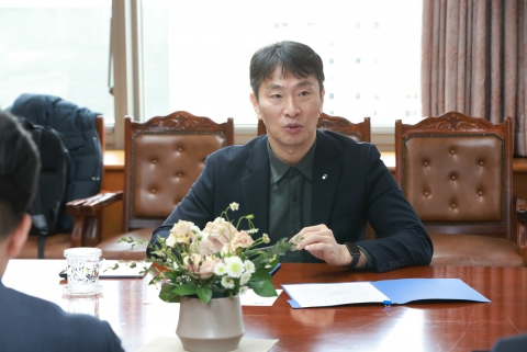 이복현 &quot;금융 변동성 더 커질 것···긴장 끈 놓지 말아야&quot;