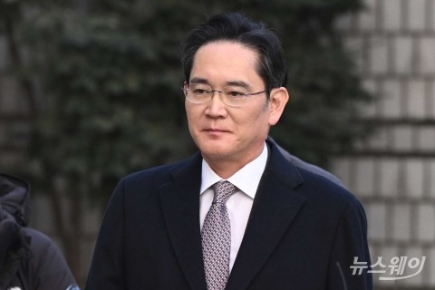 이재용 회장, 2심도 '무죄'···&quot;본연 업무 전념할 수 있길 희망&quot;