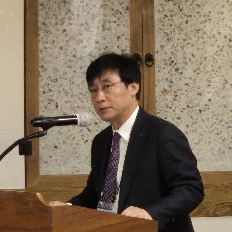 김철주 생보협회장 &quot;생보업권, 위기의 일상화···경쟁력 제고해야&quot;(종합)