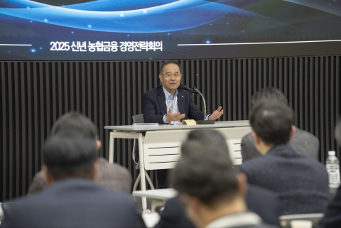 이찬우 NH농협금융 회장 &quot;신뢰회복 위해 처음부터 다시 시작하자&quot;