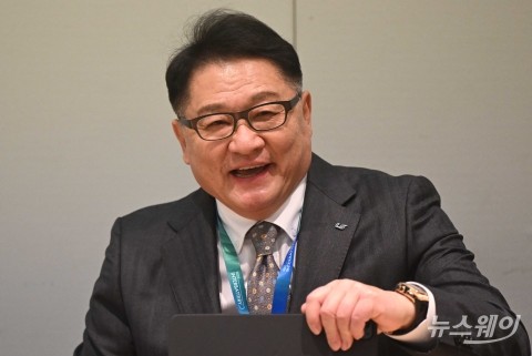 미소짓는 구자균 LS일렉트릭 회장