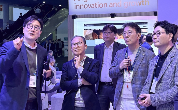 양종희 회장, MWC25 참석···KT와 시너지 창출 방안 논의