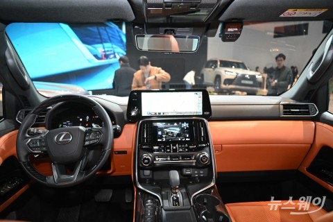 렉서스 '디 올뉴 LX700h' 출시··· '온 프레임' 적용