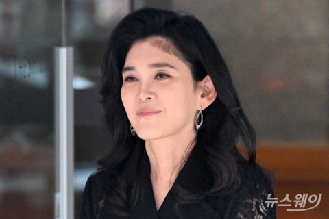 밝은 미소 띤 이부진 호텔신라 대표