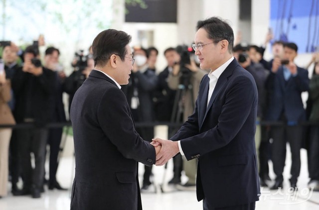 이재용 회장, 李대통령과 오늘 만찬 갖는다
