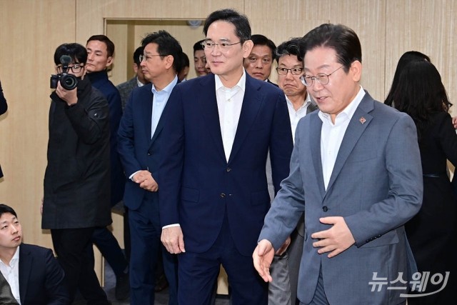 이재용 삼성전자 회장, UAE로 출국···AI 등 첨단기술 협력 강화