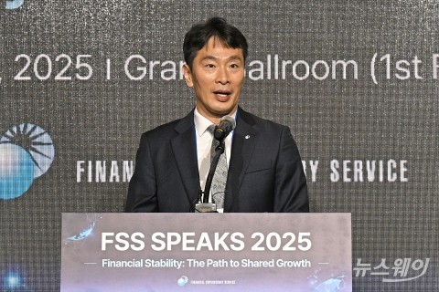 이복현 &quot;4월 이후 가계부채 관리 만전···공매도 급증 종목 시정조치&quot;