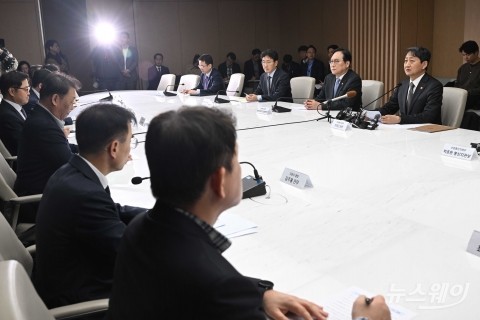 안덕근 산업부 장관 &quot;美 자동차 관세 대응 발표···비상대책 4월 중 발표 계획&quot;