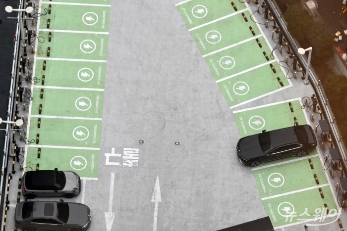 [DB 전기자동차, 전기차, 전기자동차 충전, 전기자동차 충전소, 전기차 충전소 사진=강민석 기자 kms@newsway.co.kr