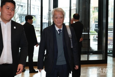 '고려아연 정기 주총장' 향하는 강성두 영풍 사장