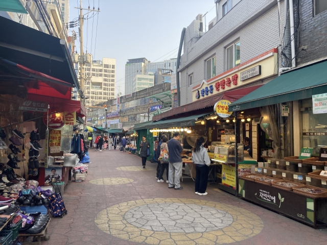 자영업자 취약차주 연체율 12.24%···"유동성리스크에 취약"