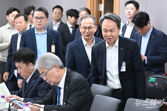 "K-금융 밸류업 내손으로"···양종희·진옥동·함영주·임종룡 회장 '글로벌 세일즈' 불 붙였다