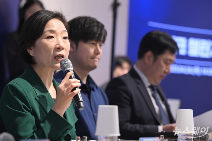 오영주 중소벤처기업부 장관이 24일 오후 서울 강남구 팁스타운S1에서 열린 2025년 DCP 전략 간담회에서 인사말을 하고 있다. 사진=강민석 기자 kms@newsway.co.kr
