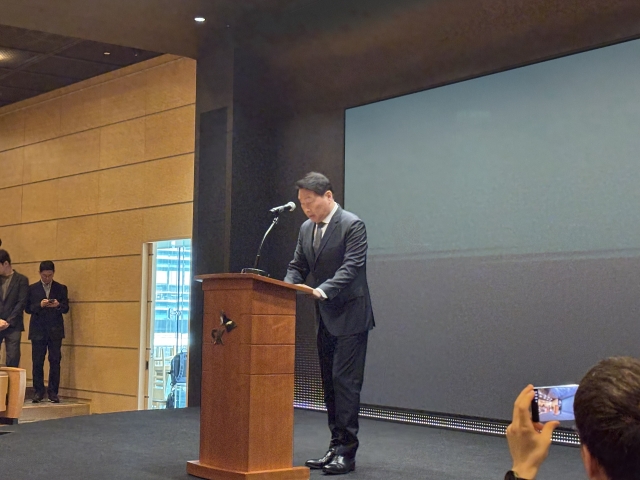 최태원 SK 회장, 19일만에 대국민 사과 "해킹 사태 뼈아픈 반성"