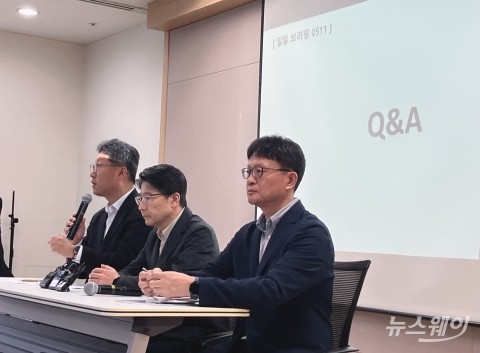 SK텔레콤 '유심 재설정' 도입···&quot;교체와 동일 효과, 부작용 없어&quot;(종합)