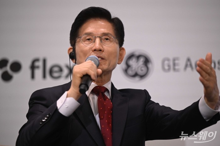김문수 국민의힘 대통령 후보가 19일 오전 서울 종로구 포시즌스호텔에서 열린 주한미국상공회의소 간담회에서 발언을 하고 있다. 사진=강민석 기자 kms@newsway.co.kr
